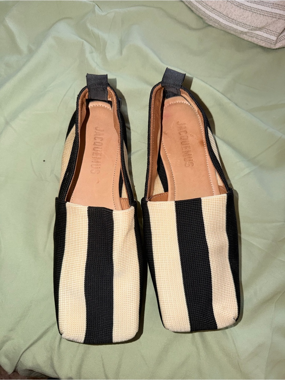 Jacquemus
Carre Striped Loafers
Beige Black, 37 (7) - Picture 5 of 7